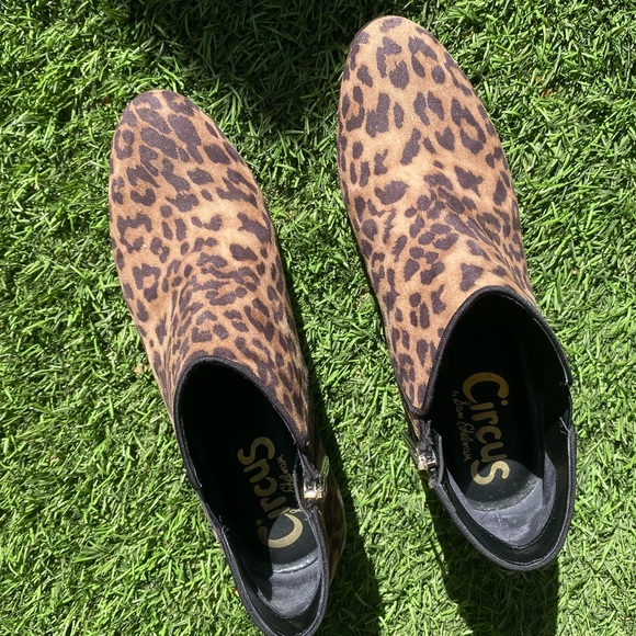 Sam Edelman circus Leopard Print Preston Bootie Ankle Boot women’s Size 9 - Picture 2 of 9